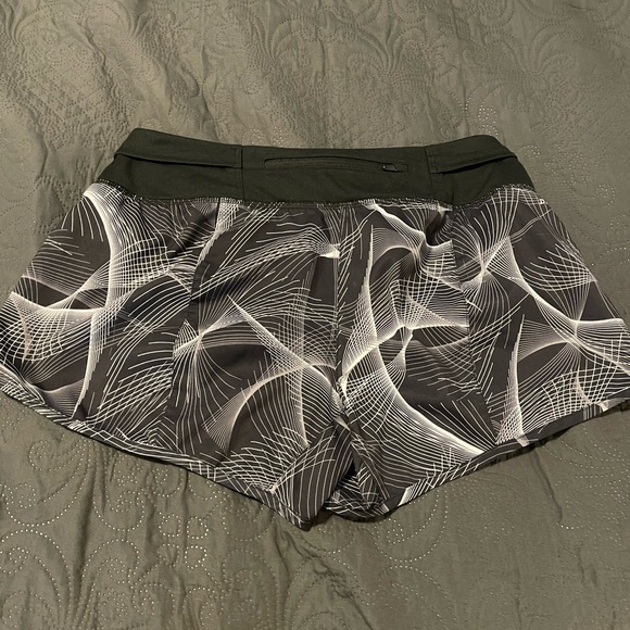 Nike shorts - Picture 2 of 3